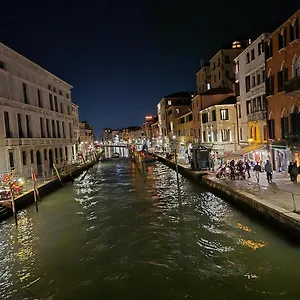 https://ca-di-luna-venezia.hotelinveneto.com